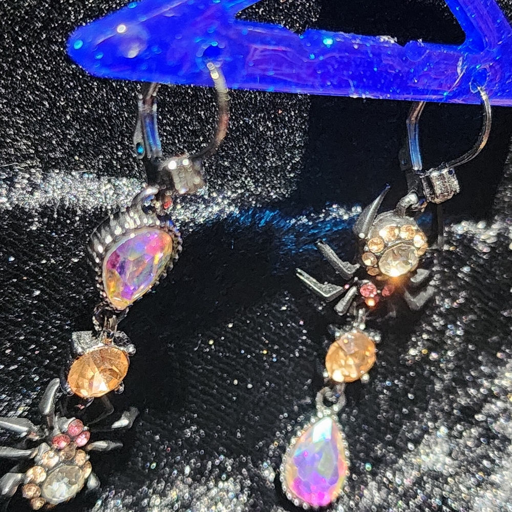 Betsey Johnson Dark Magic Crystal Spider Dangle Earrings NWOT - Picture 6 of 6